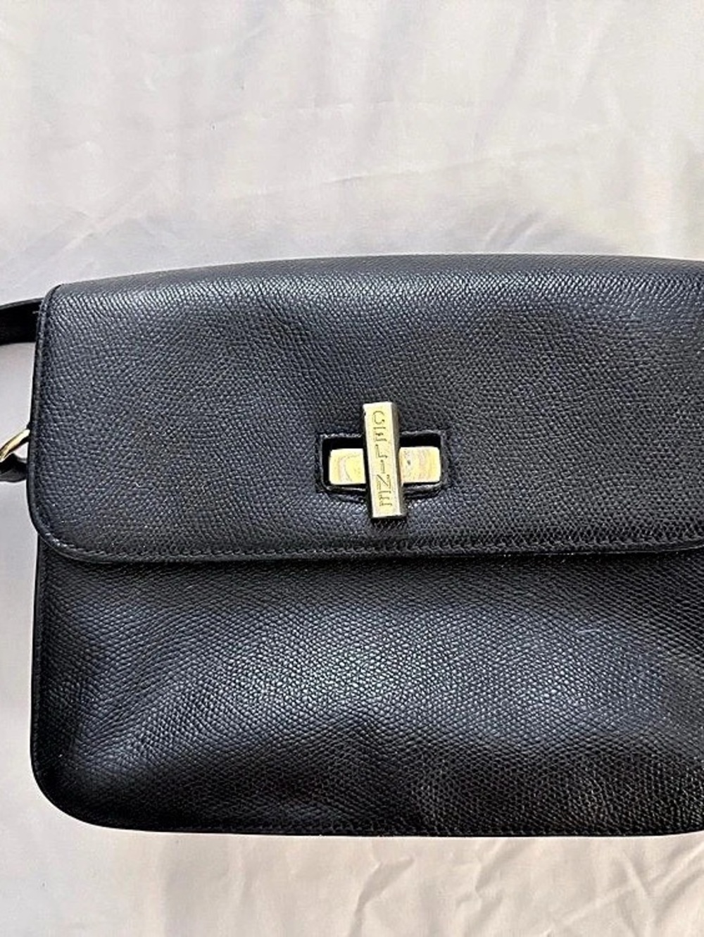 Celine Vintage Turn-Lock Shoulder Bag Crossbody Bag in Black